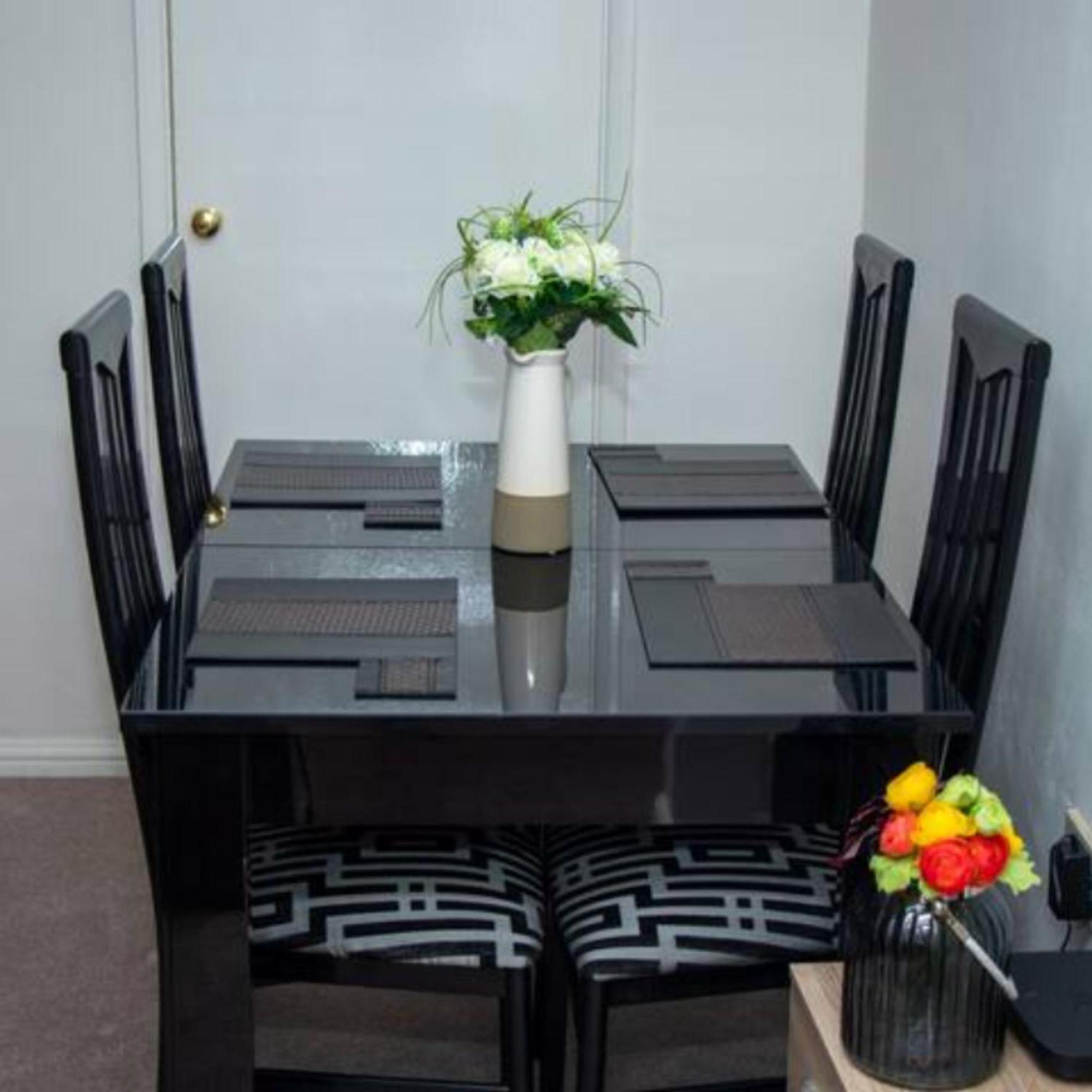 2-Bed Sleeps 4 Comfy For Contractors With Free Parking In Crawley Near Gatwick Manor Royal Refurbished公寓 外观 照片